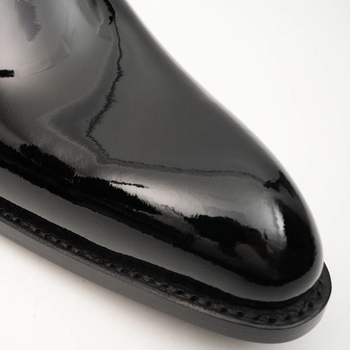 Black Plain-Toe Oxford Shoes with High-Gloss Finish