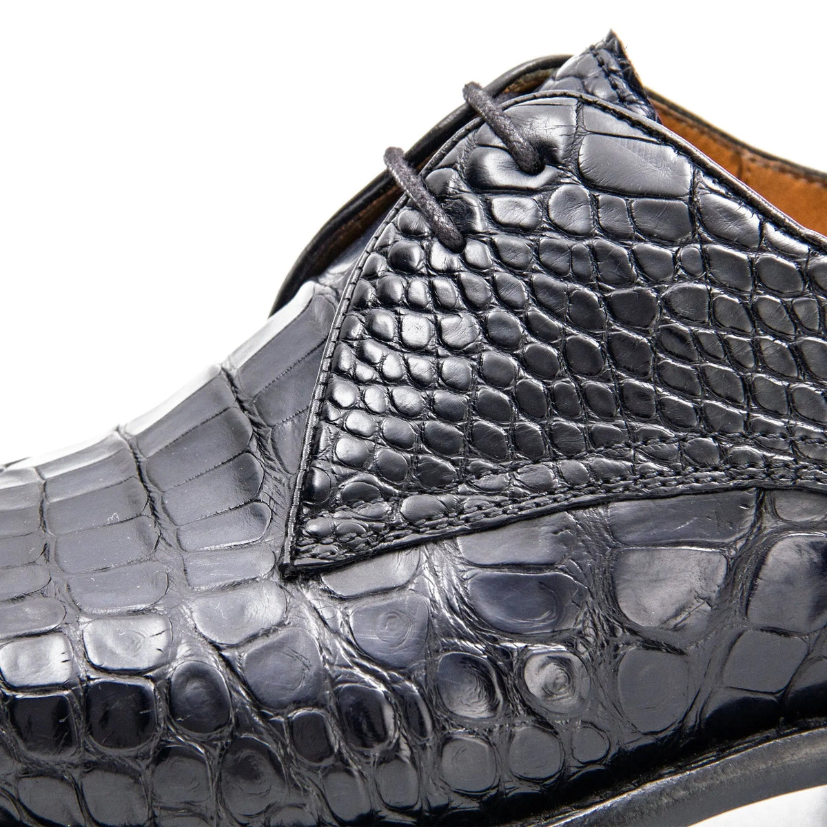 Very Dark Blue Round-Toe Derby Shoes with Scale-Pattern Texture