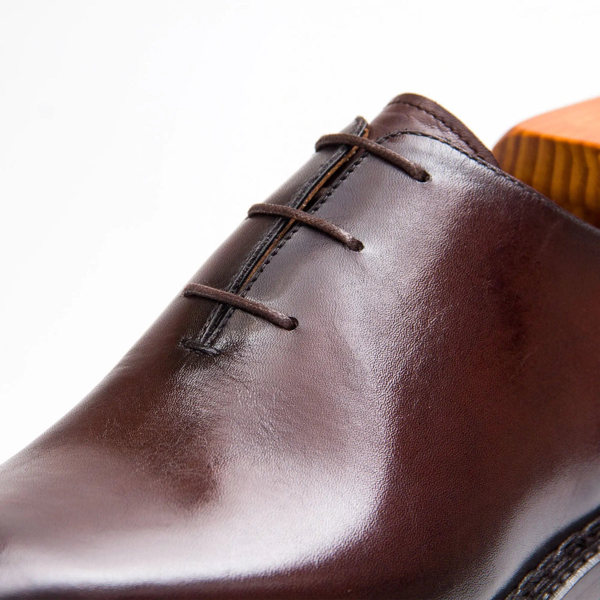Deep Reddish Brown Square-Toe Oxford Shoes with Glossy Finish