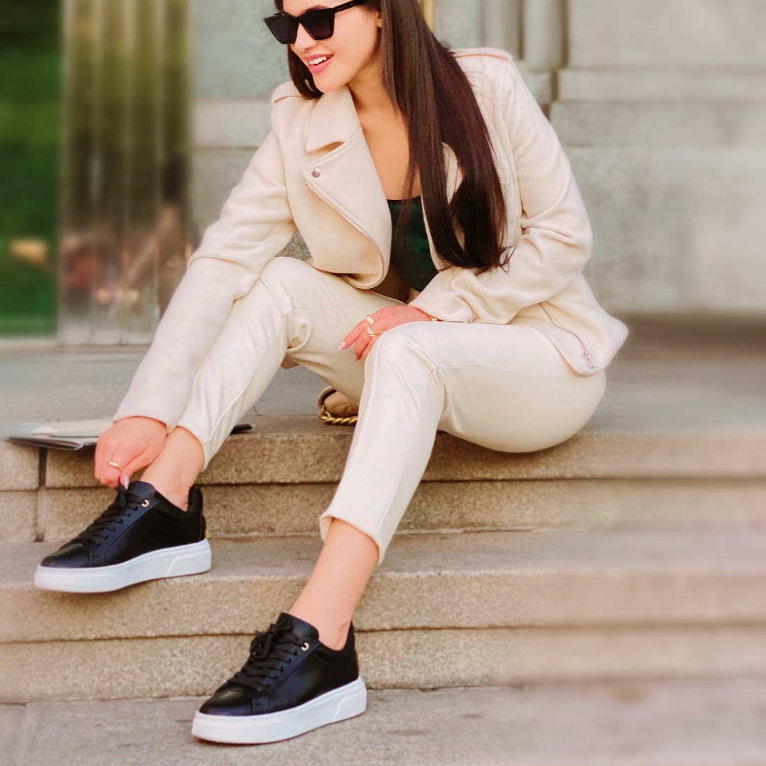 Women's Traviata - Black