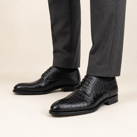Black Round-Toe Derby Shoes with Scale-Pattern Texture
