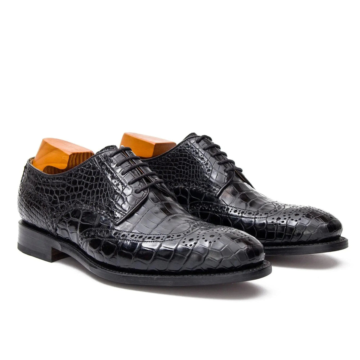 Black Wingtip Derby Shoes with Scale-Pattern Texture