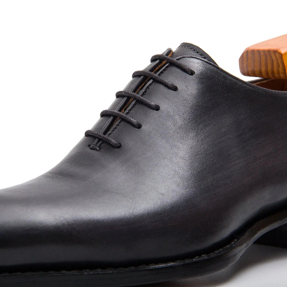 Gray-Black Plain-Toe Oxford Shoes with Low-Gloss Finish