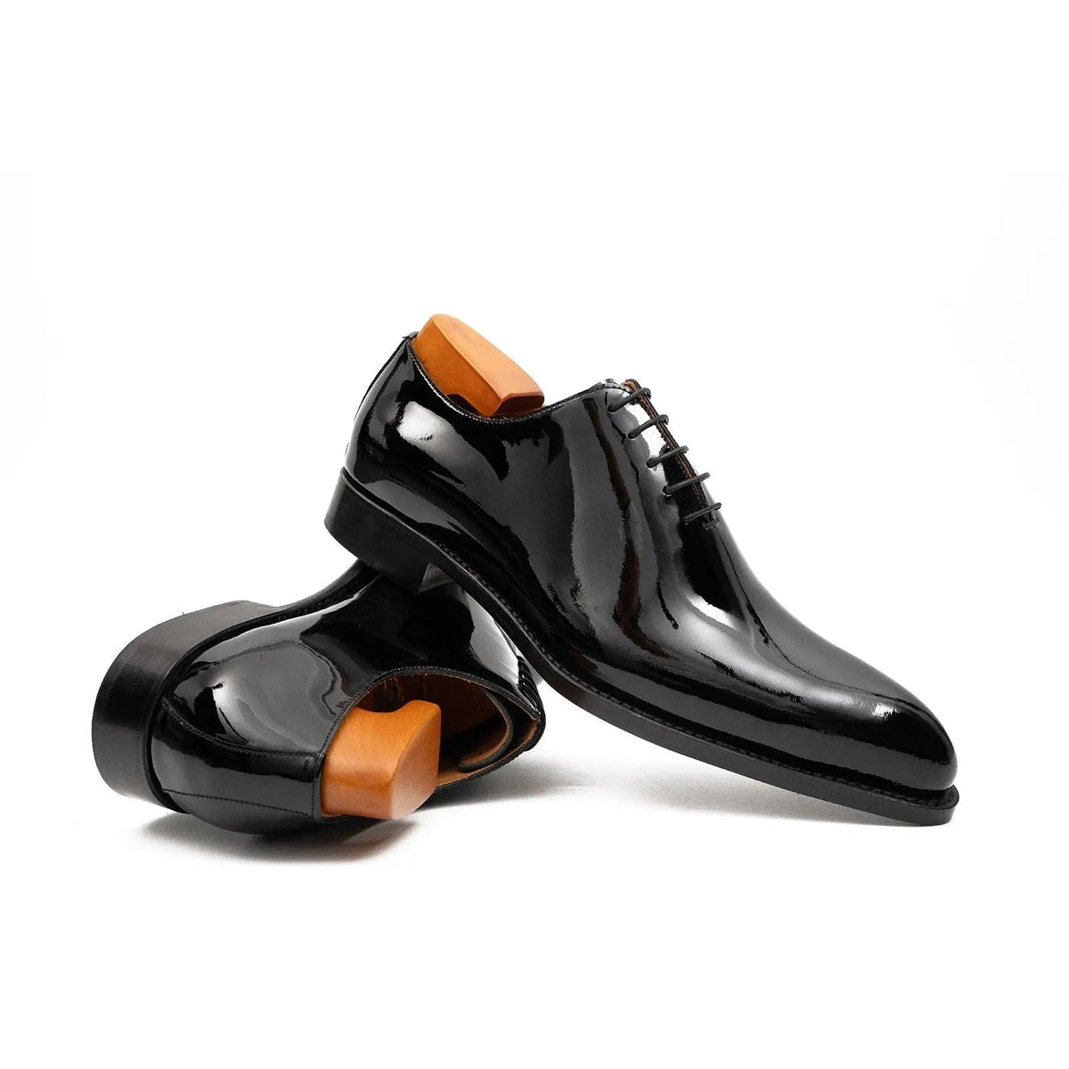 Black Plain-Toe Oxford Shoes with High-Gloss Finish