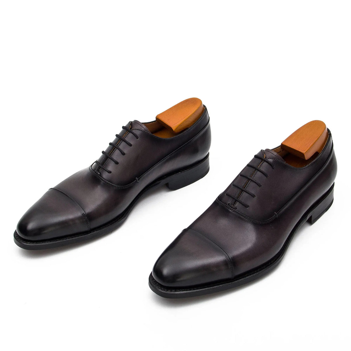 Gray-Brown Cap-Toe Oxford Shoes with Low-Gloss Finish
