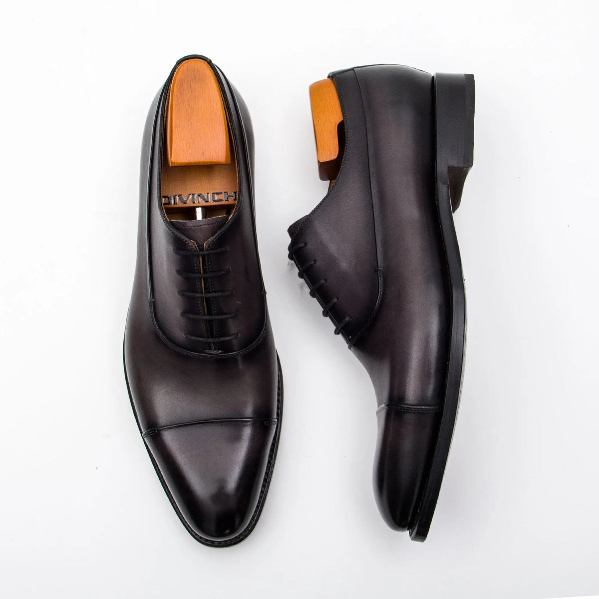 Gray-Brown Cap-Toe Oxford Shoes with Low-Gloss Finish