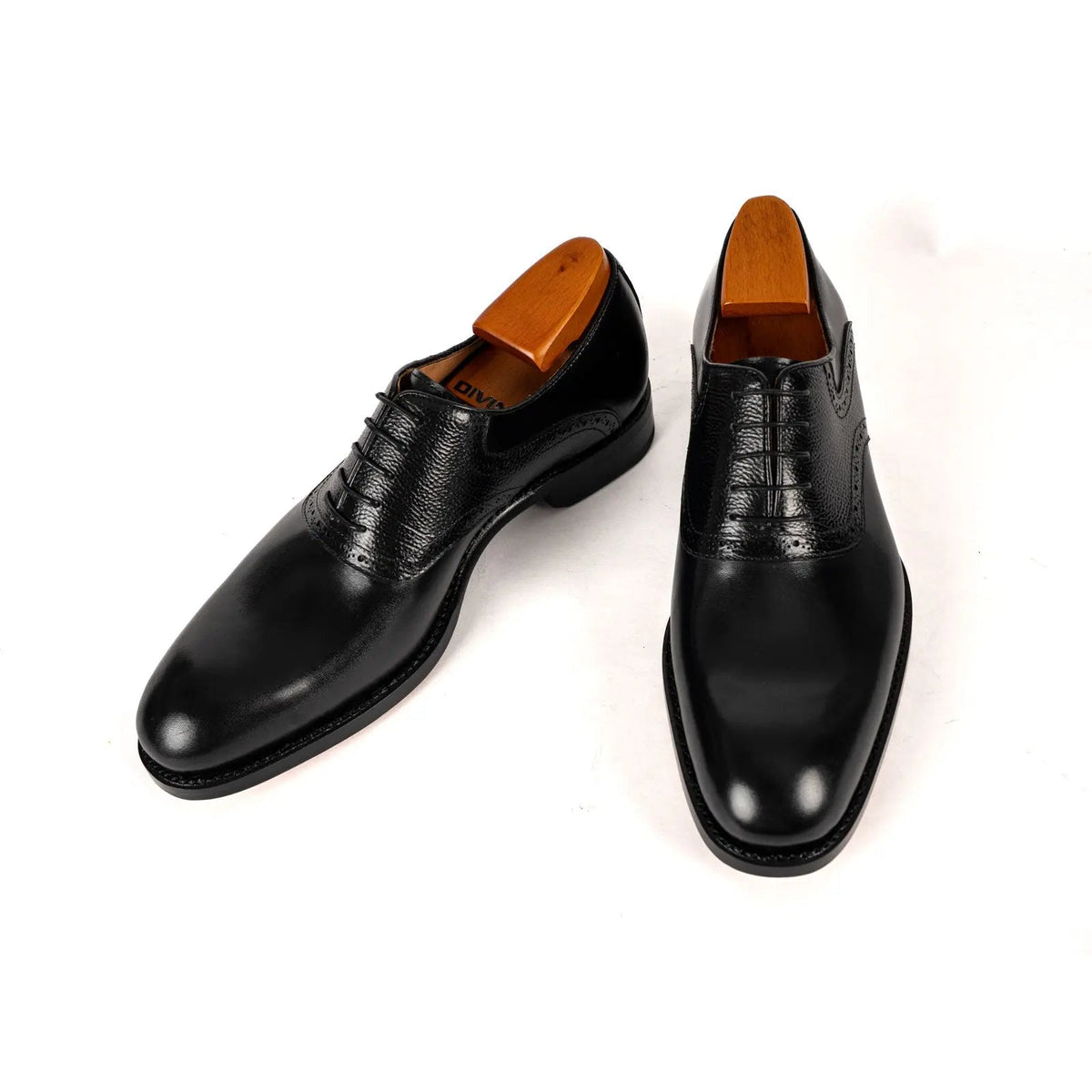 Black Plain-Toe Oxford Shoes with Textured Panels