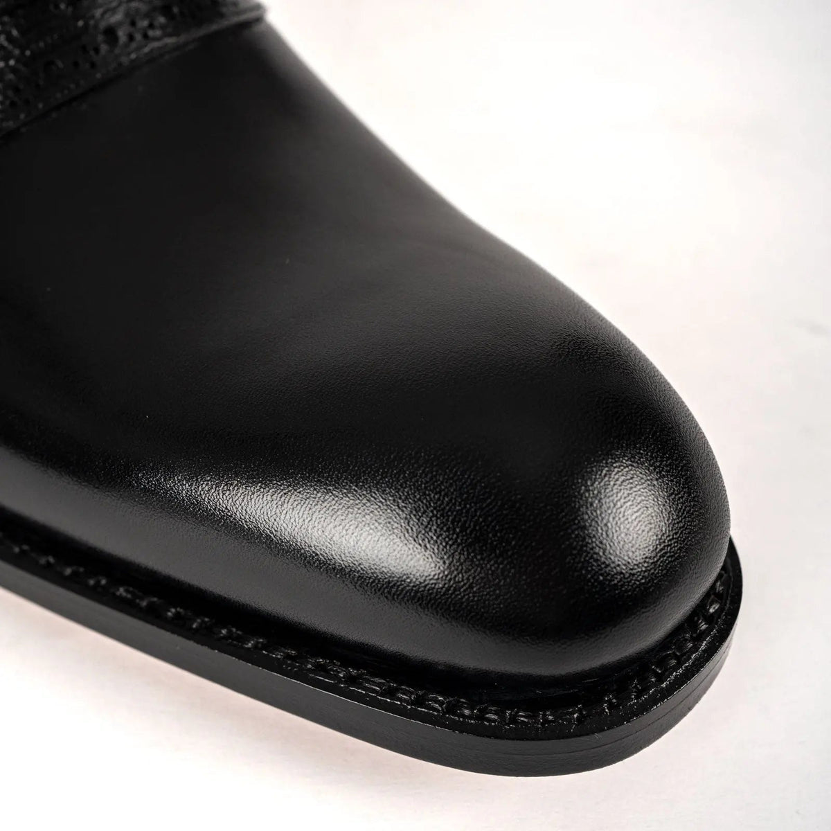 Black Plain-Toe Oxford Shoes with Textured Panels