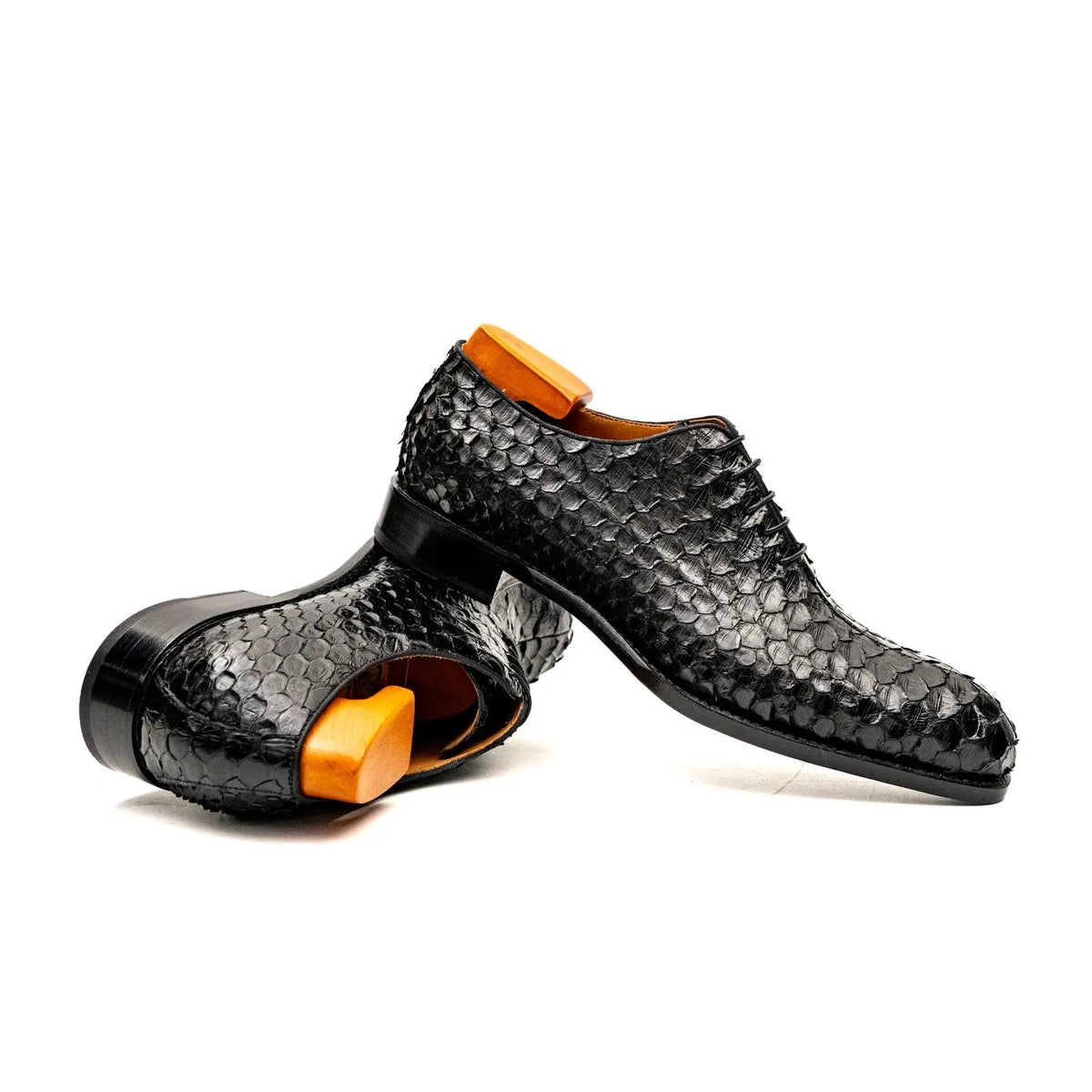Black Plain-Toe Oxford Shoes with Scale-Pattern Texture