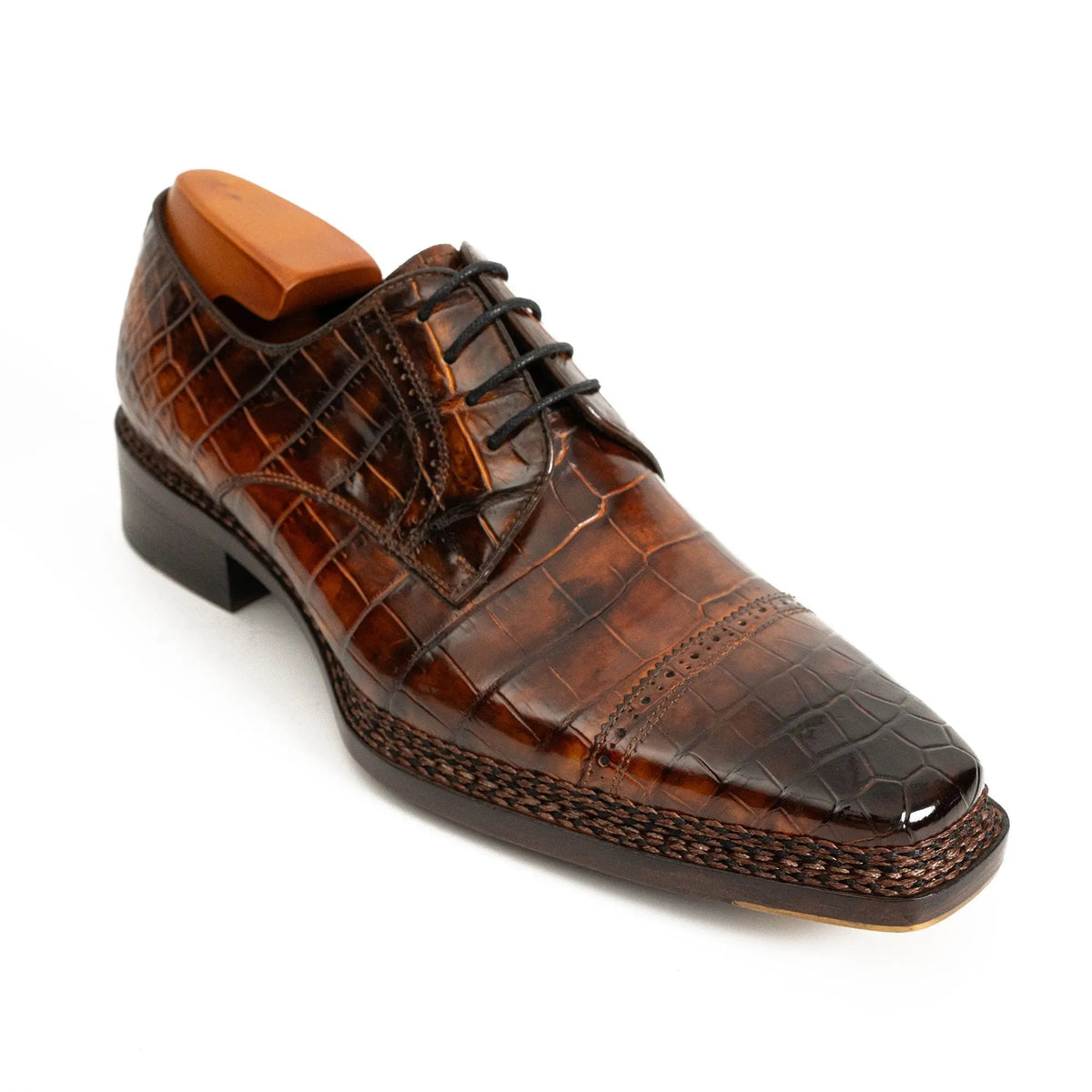 Brown Cap-Toe Derby Shoes with Scale-Pattern Texture