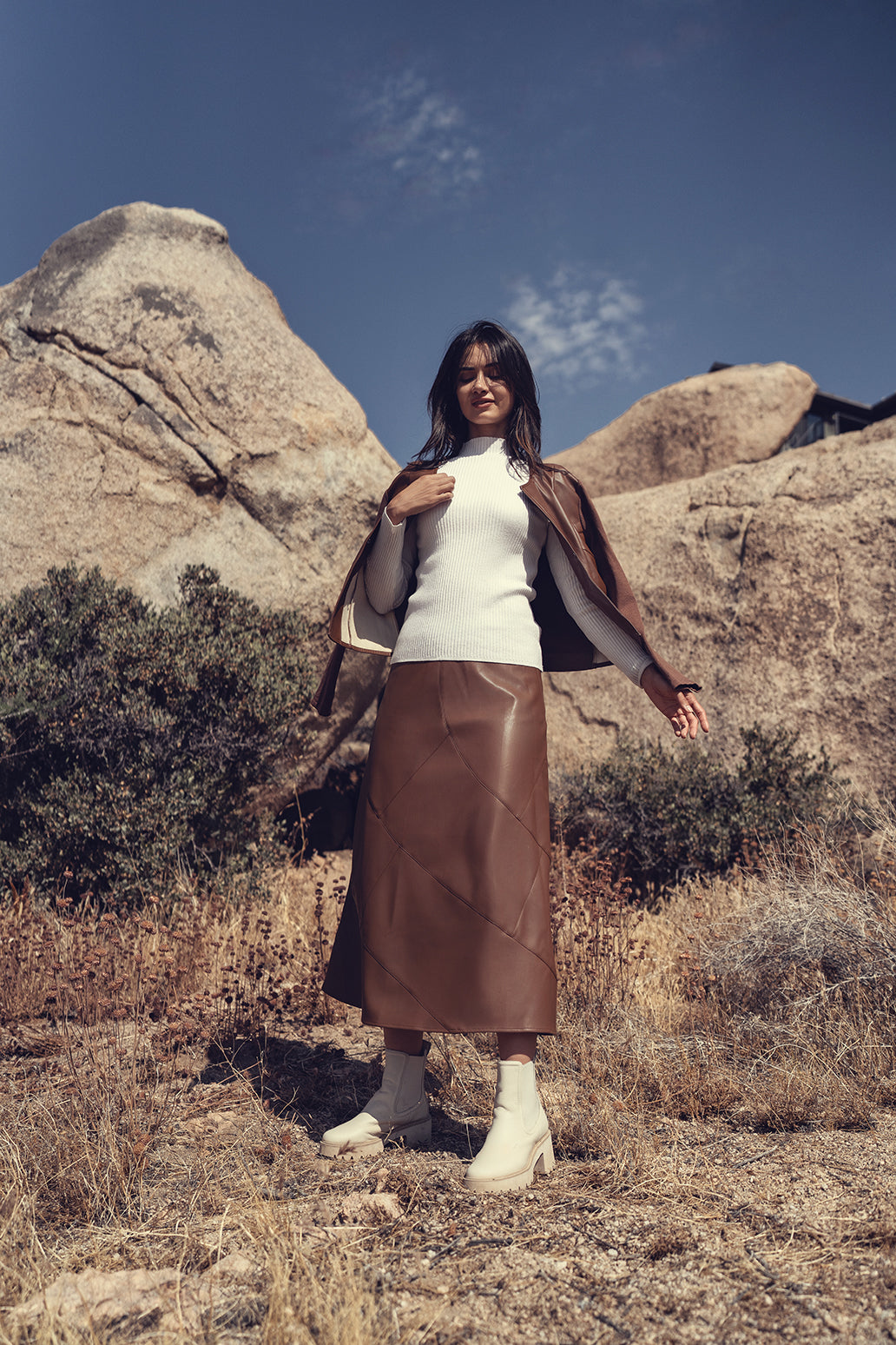 LEATHER SEAM SKIRT