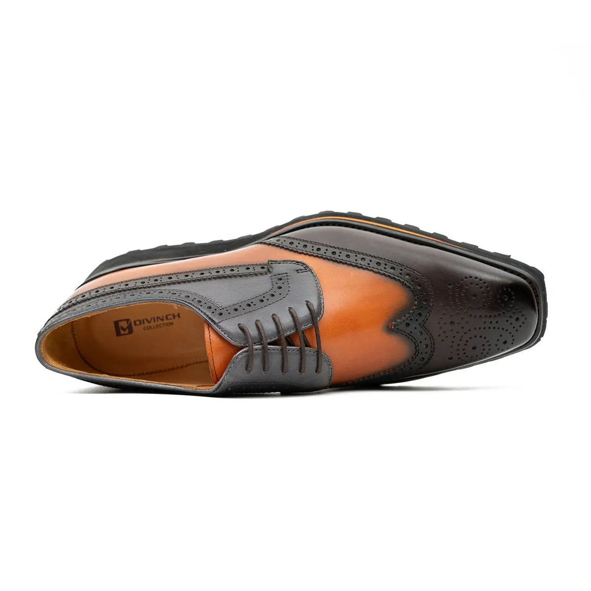 Two-Tone Wingtip Derby Shoes with Contrast-Edge Lug Sole