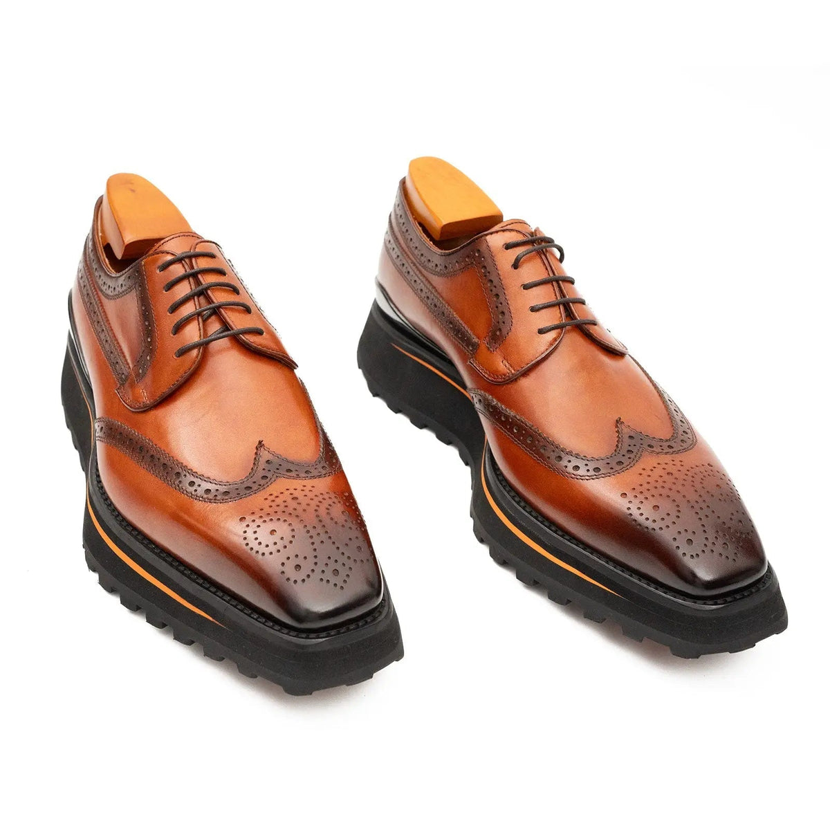 Brown Wingtip Derby Shoes with Brown-Edge Lug Sole