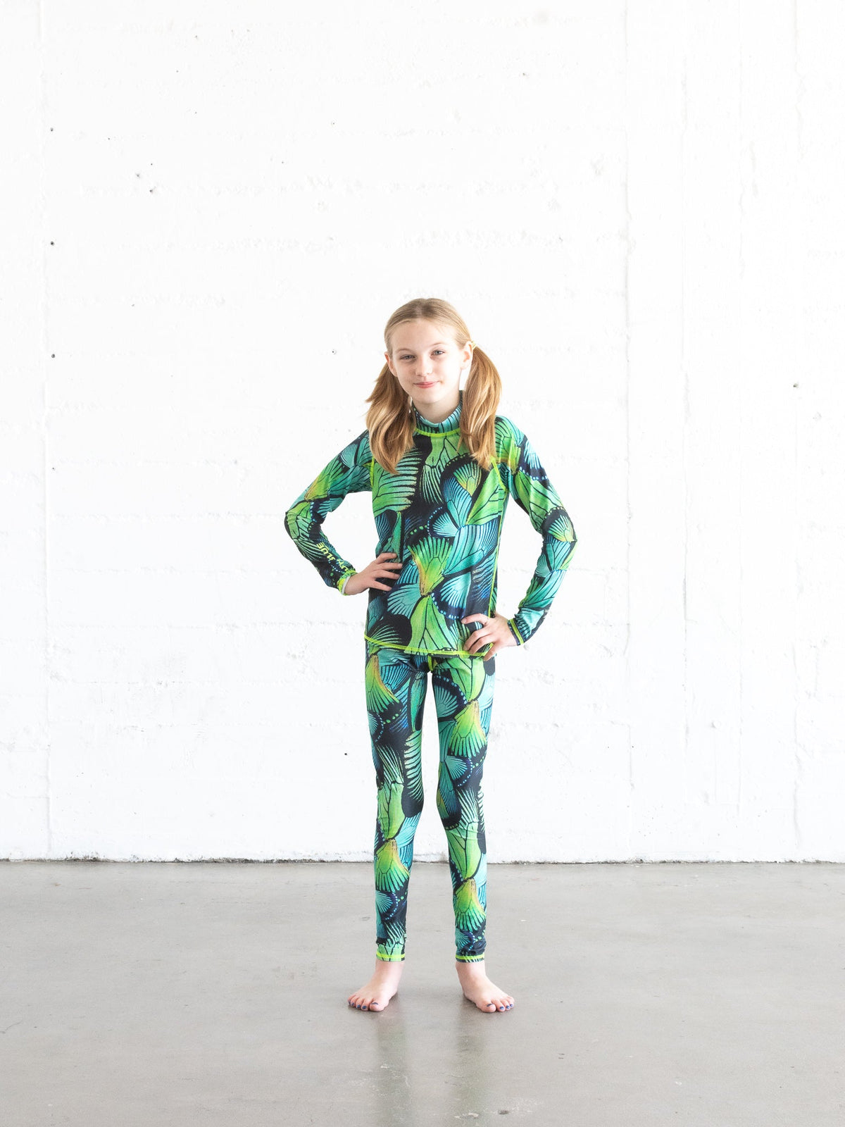 Girl's Pullover Rash Guard - Turq Flyer
