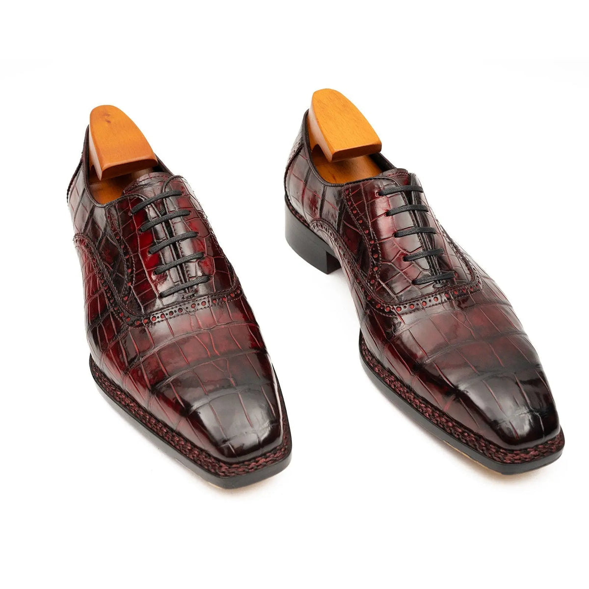 Burgundy Textured Oxford Shoe with Tapered Squared Toe