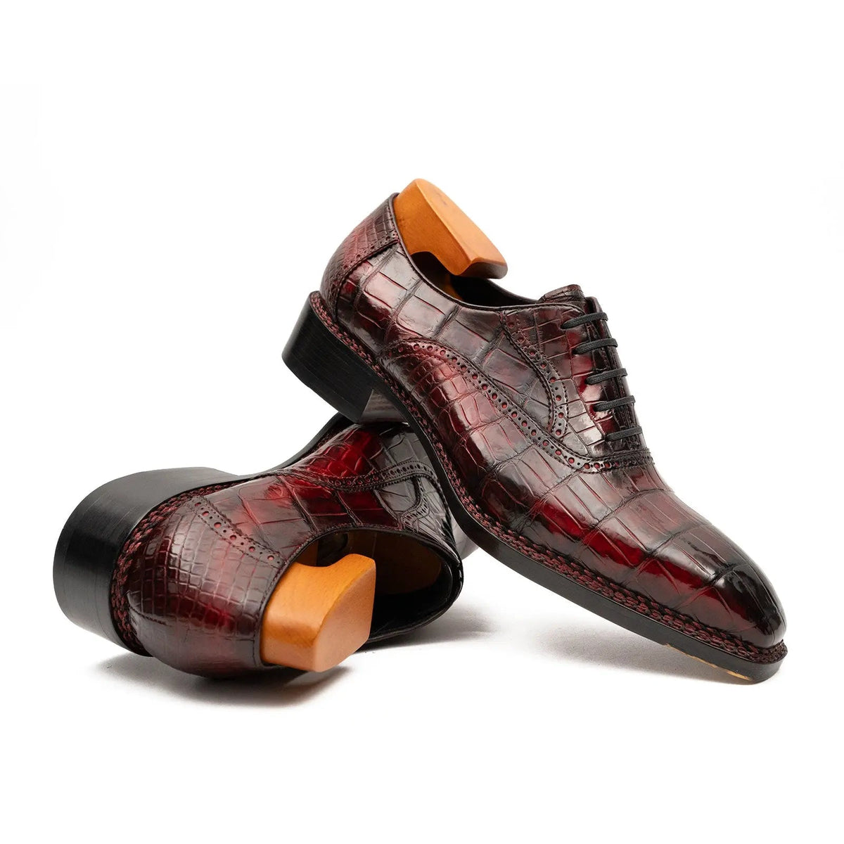 Burgundy Textured Oxford Shoe with Tapered Squared Toe