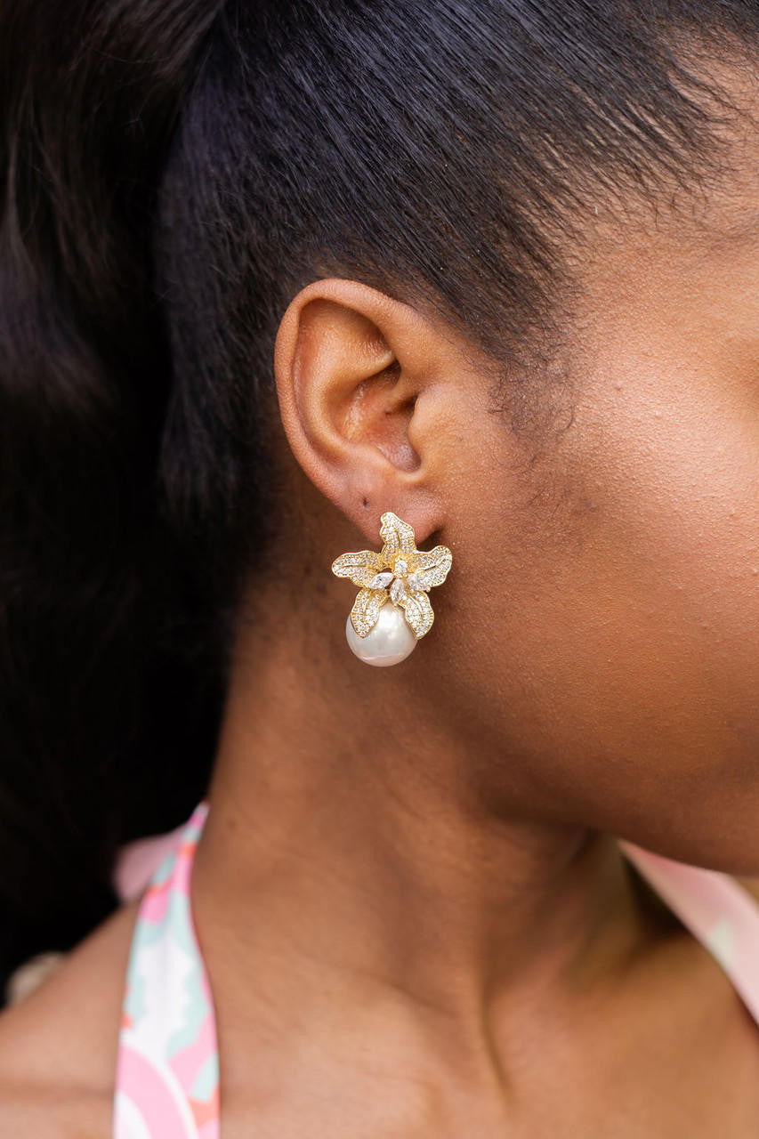 Beth - Rhinestone & Pearl Stud